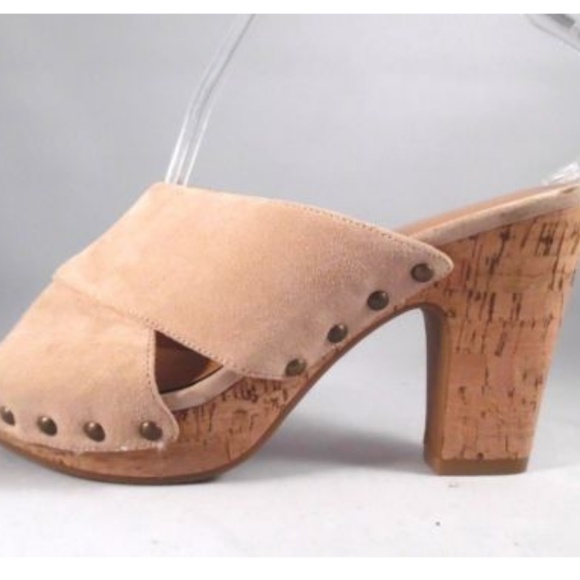 Nine West beige suede clogs size 9M - Picture 3 of 7